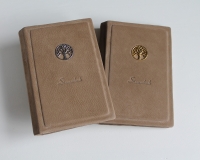 Stammbuch "Lebensbaum" aus beigem Nubukleder